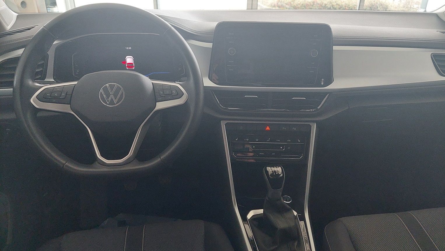 Fahrzeugabbildung Volkswagen T-Roc 1.0 TSI Life