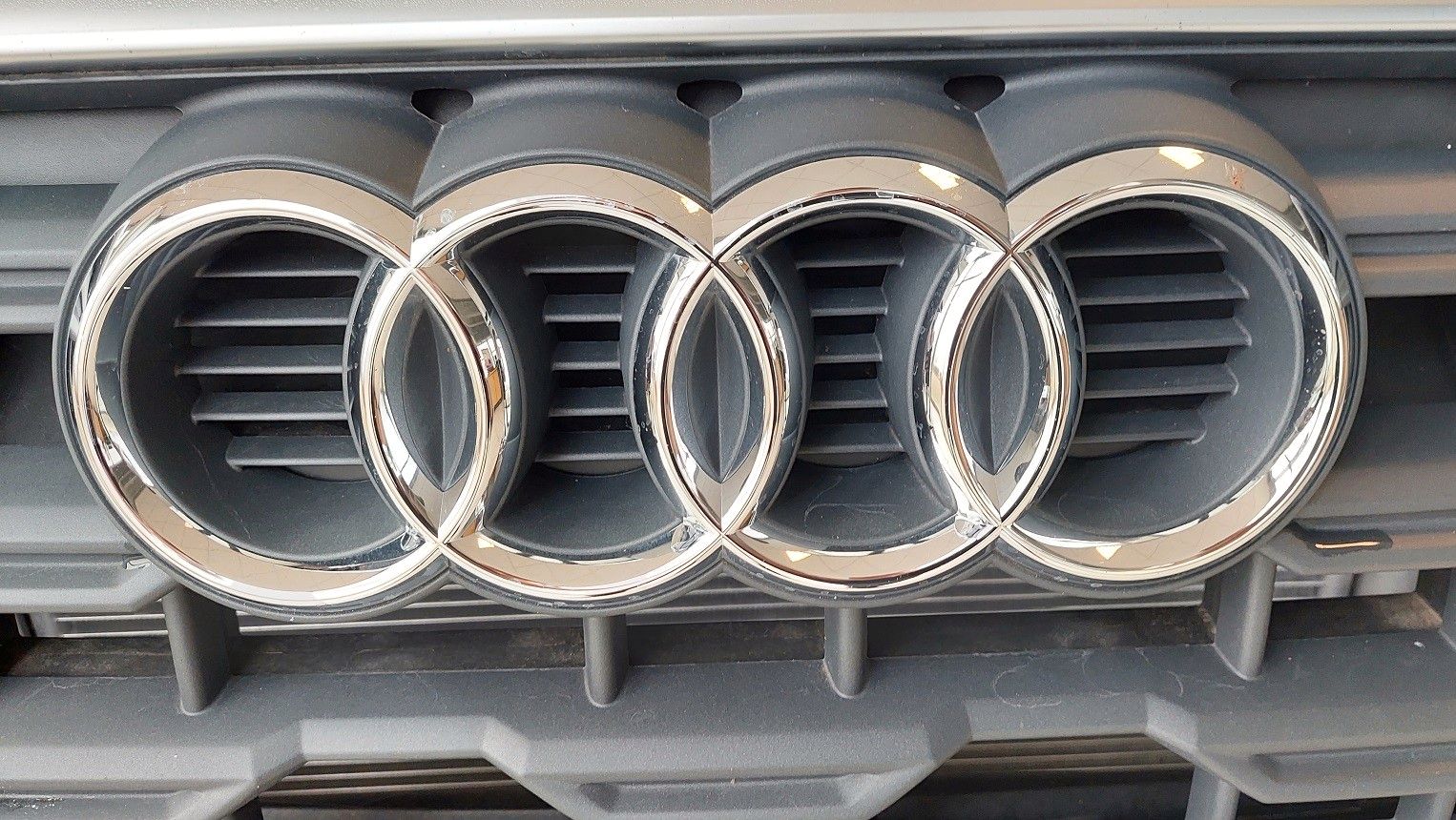 Fahrzeugabbildung Audi Q2 35 TFSI basis