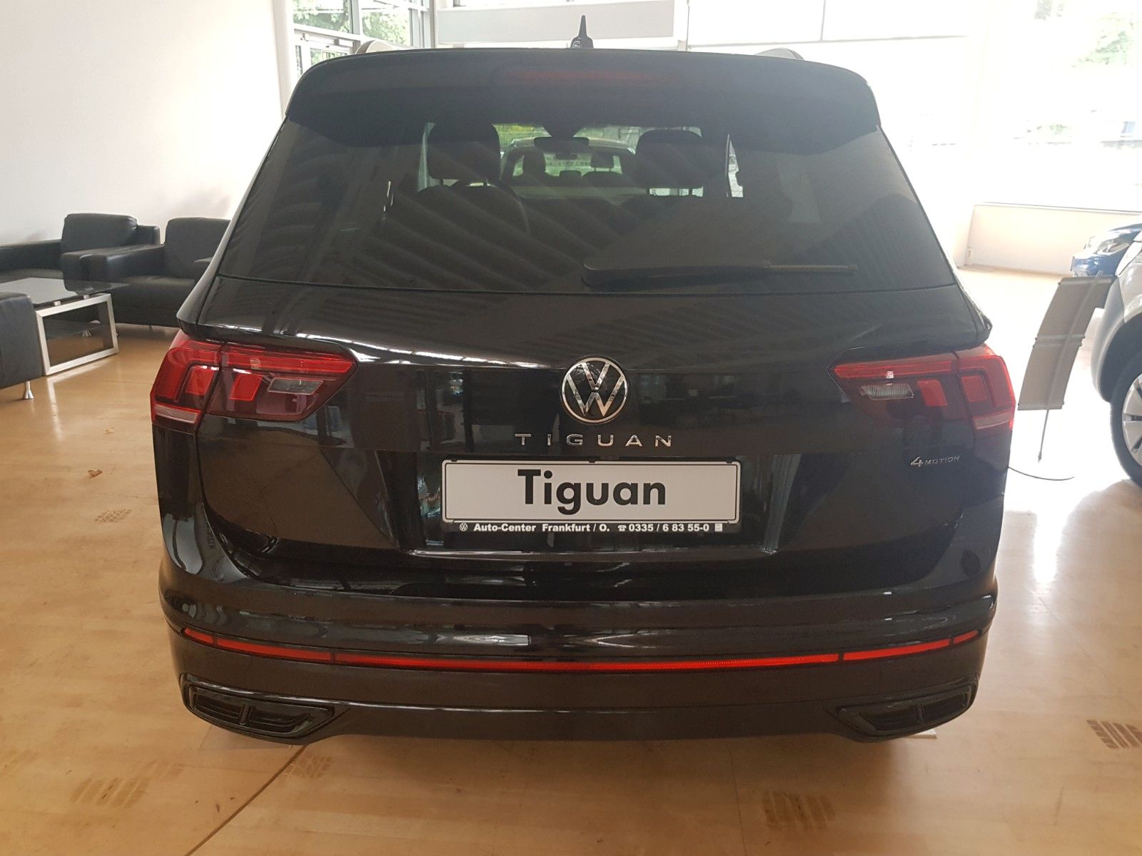 Fahrzeugabbildung Volkswagen Tiguan 2.0 TDI SCR 147kW DSG 4MOTION R-Line