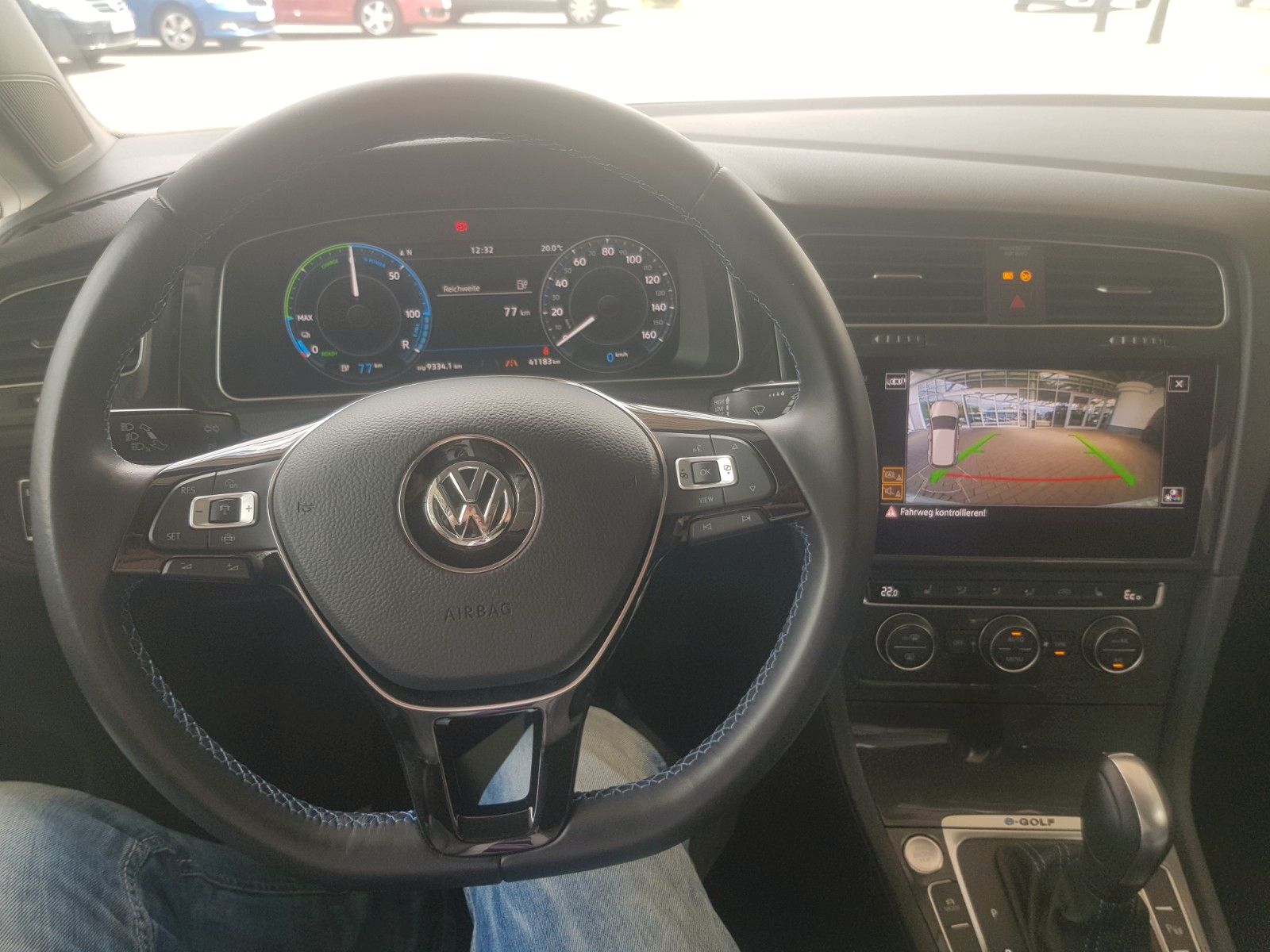 Fahrzeugabbildung Volkswagen Golf e-Golf VII
